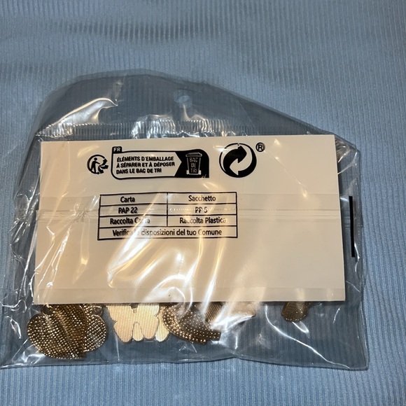 Dangly Earrings - Picture 2 of 3